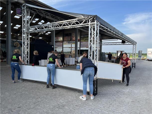 Mittsommernachtsparty der Landjugend in Bramel auf Hof Stender. Im Bild: Hier en...