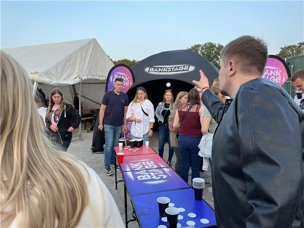 Mittsommernachtsparty der Landjugend in Bramel auf Hof Stender. Im Bild: Bierpon...