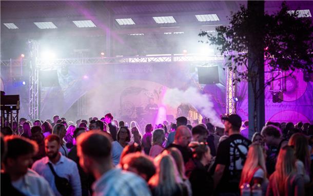 Mittsommernachtsparty der Landjugend in Bramel auf Hof Stender. Im Bild: Wo sons...