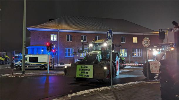 Bauernproteste: Heute Morgen wird der Hafen in Bremerhaven blockiert Mittwochmorgen, Roter Sand