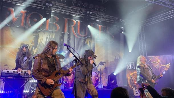 Die Metal-Band Mob Rules bei ihrem jüngsten Konzert in Nordenham.