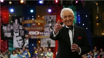 Moderator Bob Barker während der Dreharbeiten zu einer speziellen Prime-Time-Folge von „The Price Is Right“ im Jahr 2007 .