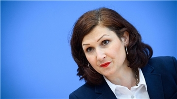 Möchte im öffentlichen Dienst des Bundes ein „Gebot zur Förderung der Wertschätzung von Vielfalt und Verhinderung und Beseitigung jeder Form von Diskriminierung“ verankern: die Antidiskriminierungsbeauftragte Ferda Ataman.