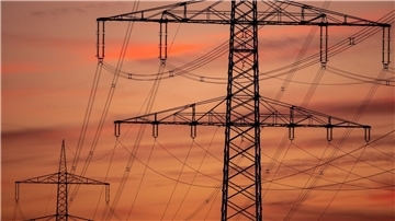 Nach Angaben des Wirtschaftsministeriums müssen für die Energiewende bis 2045 rund 18.000 Kilometer an Netz verstärkt oder ausgebaut werden.