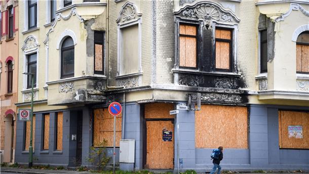 Zahl der Problem-Immobilien wird weiter steigen Nach dem Brand im Gebäude Hafenstraße/Krumme Straße im Februar hat die 2017 gegründete Expertenkommission erneut getagt.