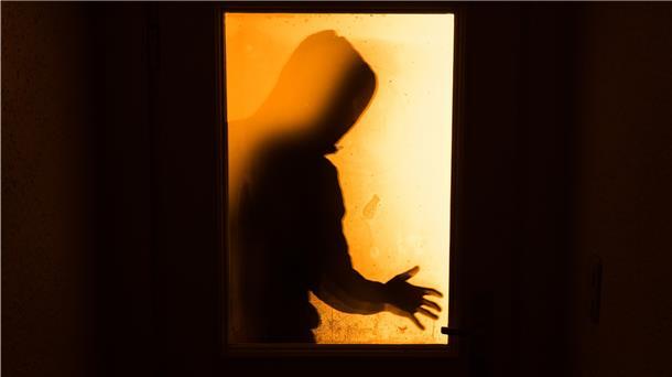 Nach dem Einbruch bleibt oft die Angst: Fast jedes fünfte Einbruchsopfer leidet noch Jahre danach unter dem Erlebten.