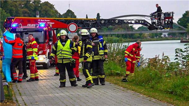 Leiche im Mittellandkanal entdeckt – Obduktion angeordnet Nach dem Fund einer Leiche im Mittellandkanal in Bad Essen ordnet die Staatsanwaltschaft eine Obduktion an.