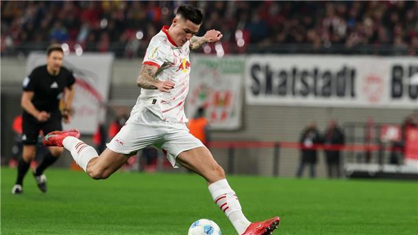 Nach dem geplatzten Wechsel zu Arsenal gibt nun Newcastle ein Angebot für Benjamin Sesko ab.