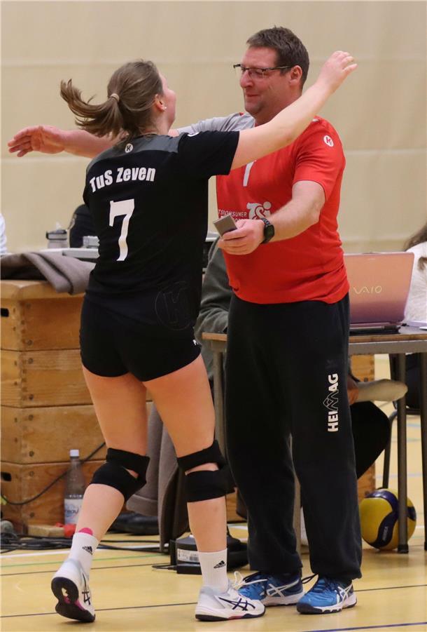 Tanzen, baggern und schmettern - Nina Körner lebt beim TuS Zeven den Sport Nina Körner