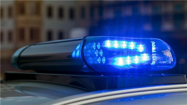 Zevener Polizei sucht mutigen Zeugen nach räuberischen Diebstahl Blaulicht Polizei