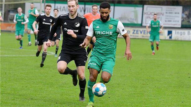  Heeslinger SC Malik Gueye 