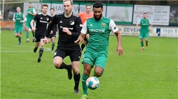  Heeslinger SC Malik Gueye 