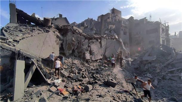 Nach israelischen Angaben wurde bei dem Luftangriff auf Dschabalia auch der Hamas-Kommandant Ibrahim Biari getötet.