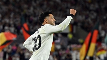 Nadiem Amiri bejubelt sein Tor gegen Nordirland. 