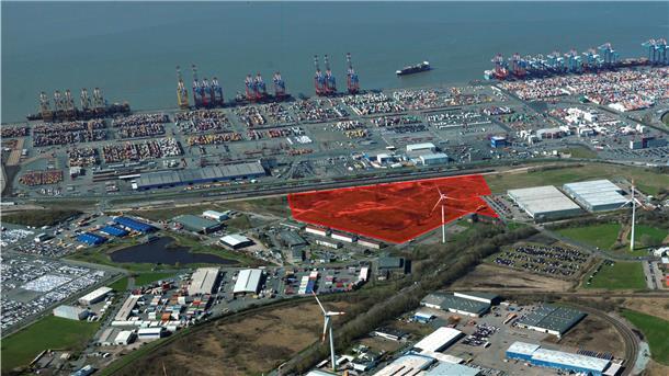 Näher am Hafen kann eine Firma nicht liegen: Die exportorientierte Mafi & Trepel Technology GmbH will auf dem rot gekennzeichneten Grundstück eine Fabrik bauen.