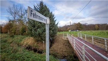 Zwischen Naturschutzgebiet Plättern und dem Fehrmoor Leherheide verläuft der Fehrmoorweg. Hier entsteht ein Bürgerwald.