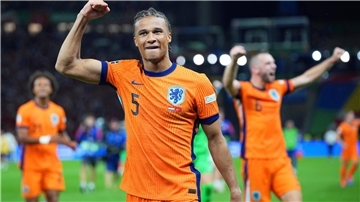 Nathan Aké von den Niederlanden und seine Teamkollegen wollen aus dem Schatten der großen Namen der Vergangenheit treten.