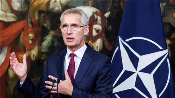 Nato-Generalsekretär Jens Stoltenberg bei einer Pressekonferenz in Rom.