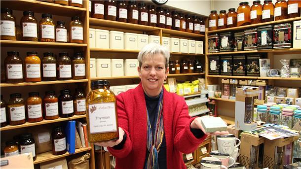 Erster „Unverpackt“-Laden im Altkreis Wesermünde öffnet Naturkostladen-Inhaberin Rita Hogrewe hat eine weitere Ladenfläche angemietet. Dort geht bald der erste Unverpackt-Laden an den Start. Foto: Gehrke
