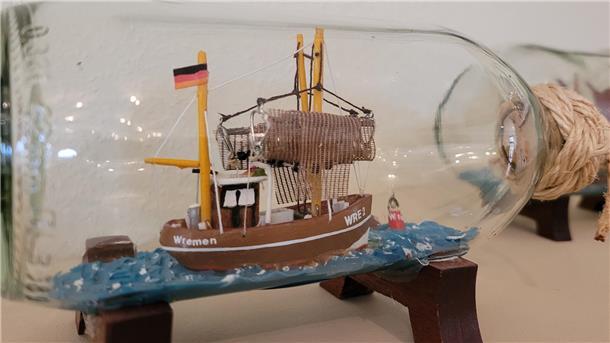 Buddelschiff-Schatz im Nordseebad Wremen wiederentdeckt Neben Großseglern können Besucher auch Krabbenkutter aus Wremen, Dorum-Neufeld und Spieka-Neufeld im Kuriosen Muschelmuseum in Wremen bestaunen.