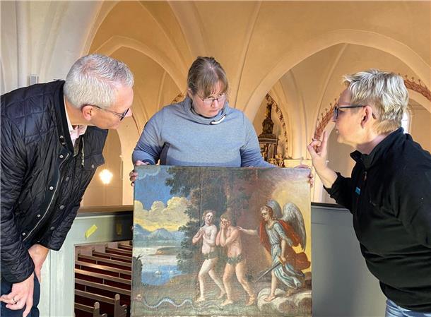 Frischekur für Kunstwerke in der St.-Aegidius-Kirche Björn Thümler, Eva Merle und Petra Meier