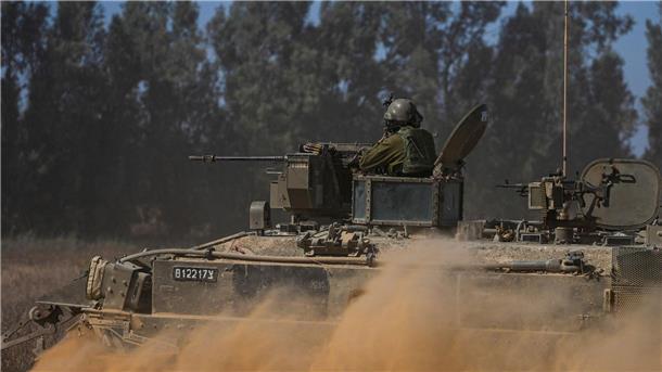 Netanjahu machte deutlich, dass sich Israels Bedingungen für ein Ende des Krieges nicht geändert hätten: die Zerstörung der Hamas und die Freilassung aller Geiseln.