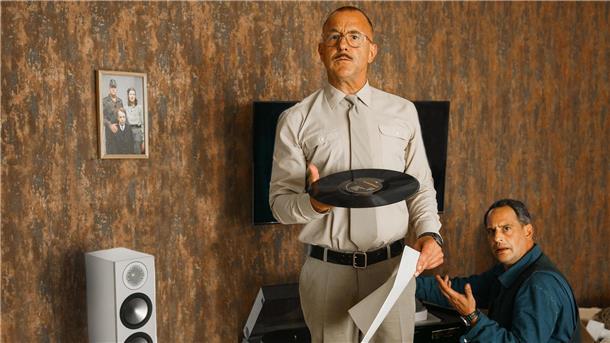 Sechs Streamingtipps: Diese Serienhighlights starten im Mai Neue Prime-Serie „Viktor bringt‘s“: Heino Ferch (links) und Moritz Bleibtreu.