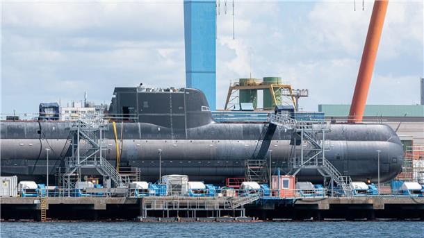 U-Bootbauer TKMS mit Aufträgen auf Rekordniveau Neuer Rüstungsauftrag für die Kieler U-Boot-Schmiede TKMS aus Singapur. (Archivbild)