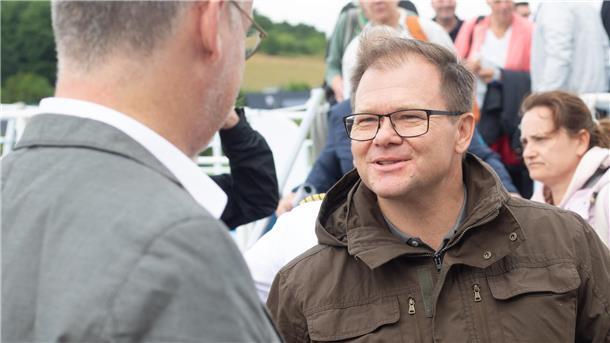 Bundesminister Carsten Schneider neuer Schirmherr für das Klimahaus Bremerhaven Neuer Schirmherr vom Klimahaus Bremerhaven: Carsten Schneider, Bundesminister für Umwelt, Klimaschutz, Naturschutz und nukleare Sicherheit (BMUKN).