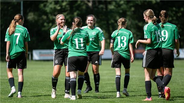 SG Anderlingen/Byhusen fertigt Aufsteiger Tiste mit 9:1 ab Neun Treffer hatten die Spielerinnen der SG Anderlingen/Byhusen zu bejubeln, unter anderem drei Tore von Milena van der Pütten (Nummer 11).
