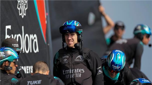 Neuseelands Skipper Peter Burling kann bislang mit dem Verlauf des America’s Cup zufrieden sein.  