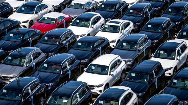 McKinsey: Europas Autobauer brauchen neue China-Strategie Neuwagen am Autoterminal in Bremerhaven: McKinsey rät zu einer neuen China-Strategie (Symbolbild).