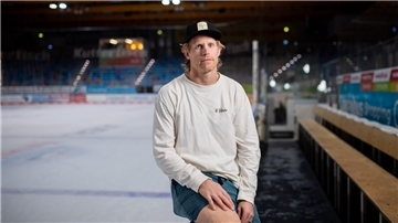Neuzugang Philip Samuelsson freut sich auf die Saison mit den Fischtown Pinguins. Es wird seine erste in der Deutschen Eishockey-Liga.