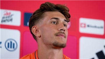 Neuzugang Tom Bischof will beim FC Bayern angreifen.