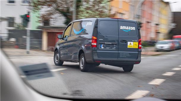 Das System Amazon: „Moderne Sklaverei“ in Bremerhaven Nicht nur die Fahrer stehen unter Druck. Auch die Führungskräfte der Subunternehmen haben Angst, dass Amazon ihre Firma austauscht.