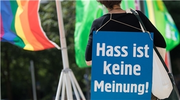 Nicht nur im Internet werden Kommunalpolitiker mit Hass und Hetze konfrontiert.