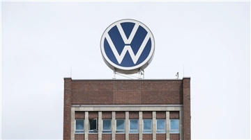 Nicht unter das Lieferkettensorgfaltspflichtengesetz fällt nach VW-Angaben das umstrittene Werk und die Teststrecke in der chinesischen Provinz Xinjiang.