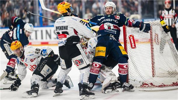 Nicolas Appendino und die Fischtown Pinguins lieferten sich in Spiel zwei des Finals in der Deutschen Eishockey-Liga in Berlin einen harten Kampf mit den Eisbären.