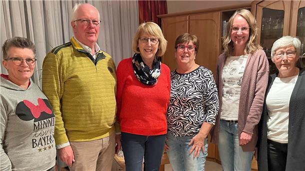 Nicole Breuer, Harald Schewe, Andrea Kienitz, Petra Müller, Silke Holling und Christa Neumann (von links) vom Wurster Partnerschaftskomitee sind jetzt schon dabei, den Besuch der Franzosen vorzubereiten.