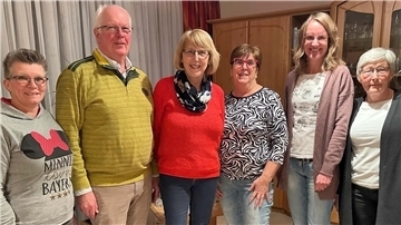 Nicole Breuer, Harald Schewe, Andrea Kienitz, Petra Müller, Silke Holling und Christa Neumann (von links) vom Wurster Partnerschaftskomitee sind jetzt schon dabei, den Besuch der Franzosen vorzubereiten.