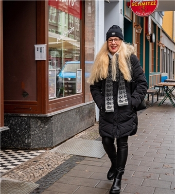 Nicole Hoier ist aus Delmenhorst nach Bremerhaven gezogen und bummelt gern durch die szene-Meile.