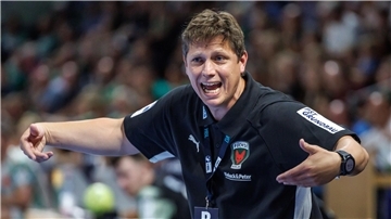 Nicolej Krickau verliert auch sein zweites Bundesliga-Spiel als Füchse-Coach. (Archivbild)