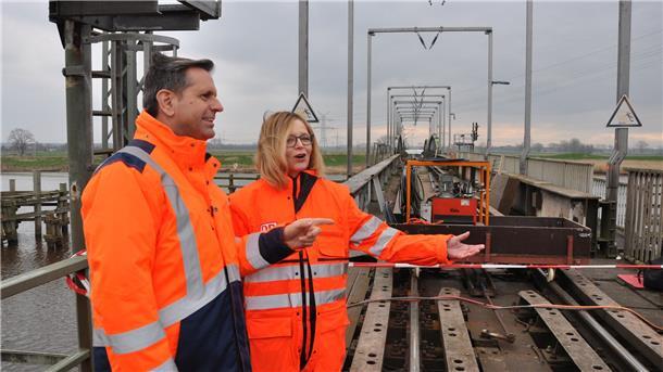 Aufatmen in der Wesermarsch: Schon bald sollen hier wieder Züge fahren defekte Brücke