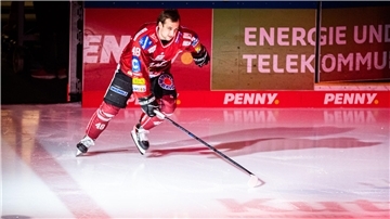 Niklas Andersen läuft auch in der kommenden Saison für die Fischtown Pinguins auf.