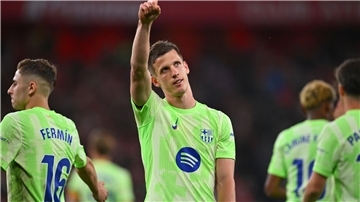 Noch darf Dani Olmo jubeln. (Archivfoto)