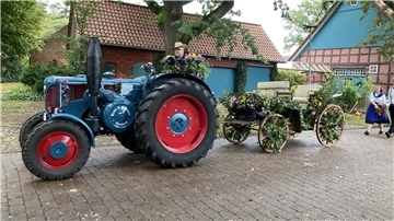 Noch laufen die Vorbereitungen auf das Erntefest, am 4. Oktober geht es dann los, unter anderem mit einem Umzug durchs Dorf.