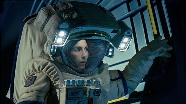 Noomi Rapace in einer Szene aus „Constellation“.