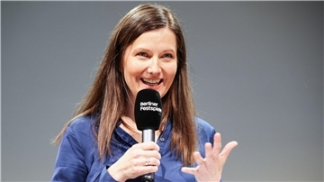 Nora Hertlein-Hull, die Leiterin des Theatertreffens der Berliner Festspiele.