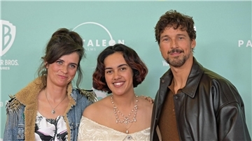 Nora Tschirna (l-r), Jerusha Wahlen und Florian David Fitz bei der Weltpremiere.