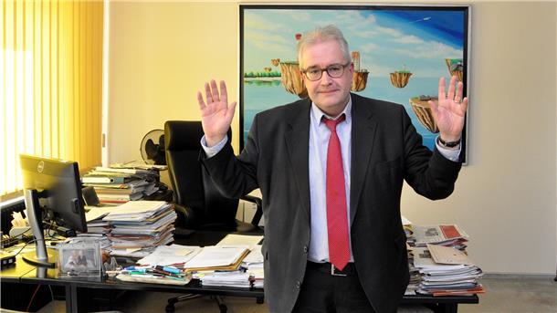 Greensill-Skandal fordert erstes politisches Opfer Nordenhams Bürgermeister Carsten Seyfarth zieht seine Kandidatur für das Amt des Stadtoberhauptes zurück.
